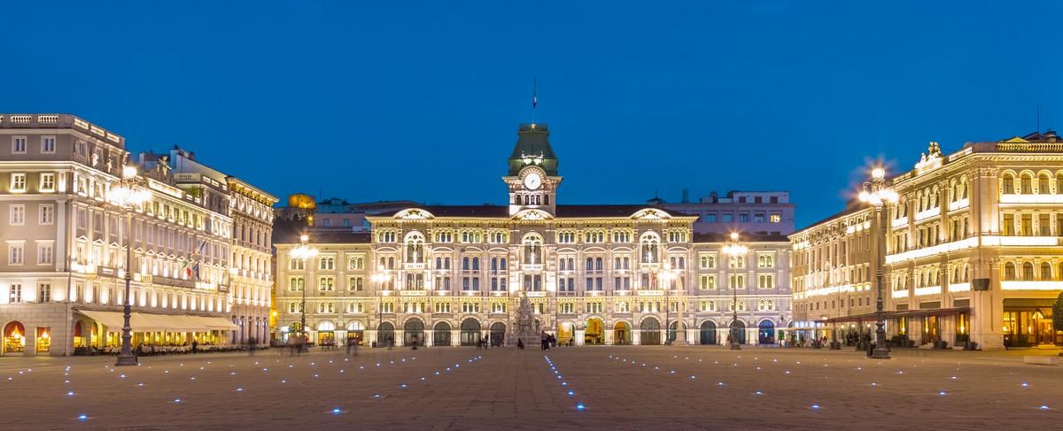 Imagini pentru Trieste Piazza dell Unita d Italia