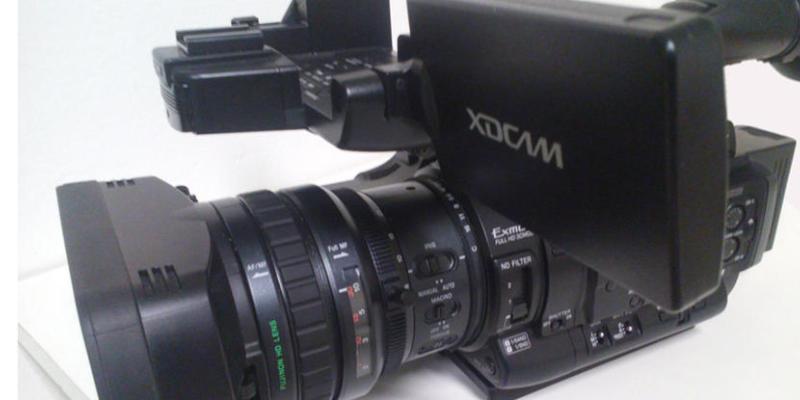 Servizio Televisivo-Telecamera-Edificio Centrale P.zzale Europa 1 - multimedia@units.it - 040 558 7557/7558