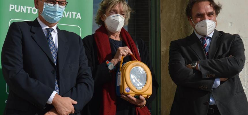 Consegnati 25 defibrillatori all'Università di Trieste-Foto 1-