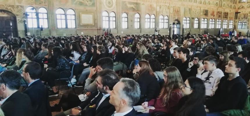 L’importanza della cooperazione Città-Università nelle città medie d’Europa-palazzo ragione-