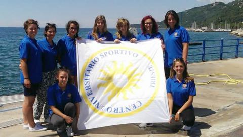 CUS: argento all'otto femminile-L'equipaggio femminile del CUS Trieste-L'equipaggio femminile del CUS Trieste