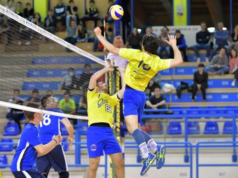 La squadra di pallavolo del CUS ricevuta dal Rettore-cuspallavolo-